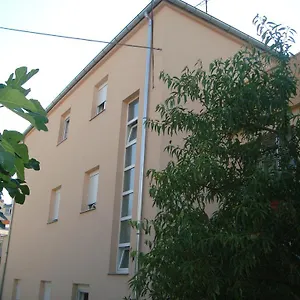 Appartement And Antonio